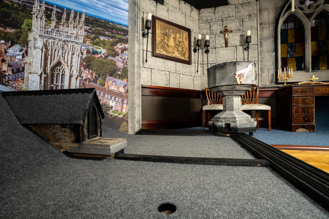 Hole 4: The De Molay Gallery